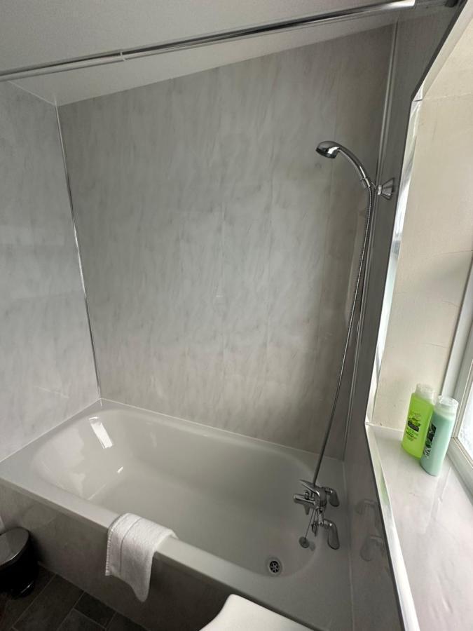 Lovely Spacious 3 Bedrooms House Birmingham Kültér fotó